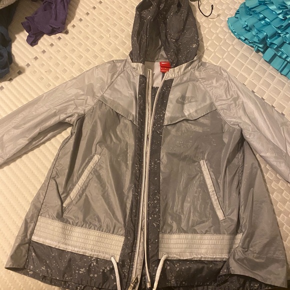 Nike windbreaker - Picture 1 of 2